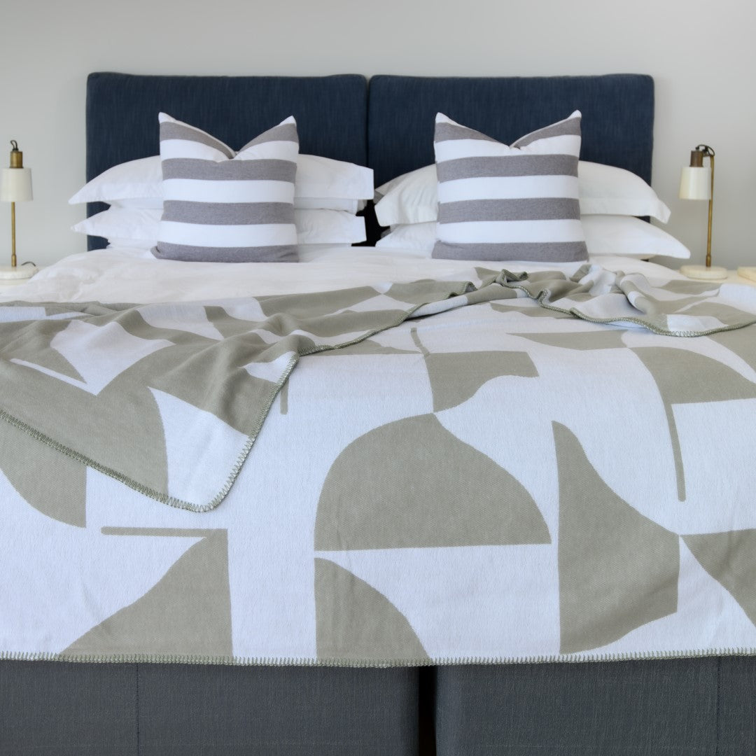 Amanda Cotton Shapes Throw Cobblestone (200x230cm Double)