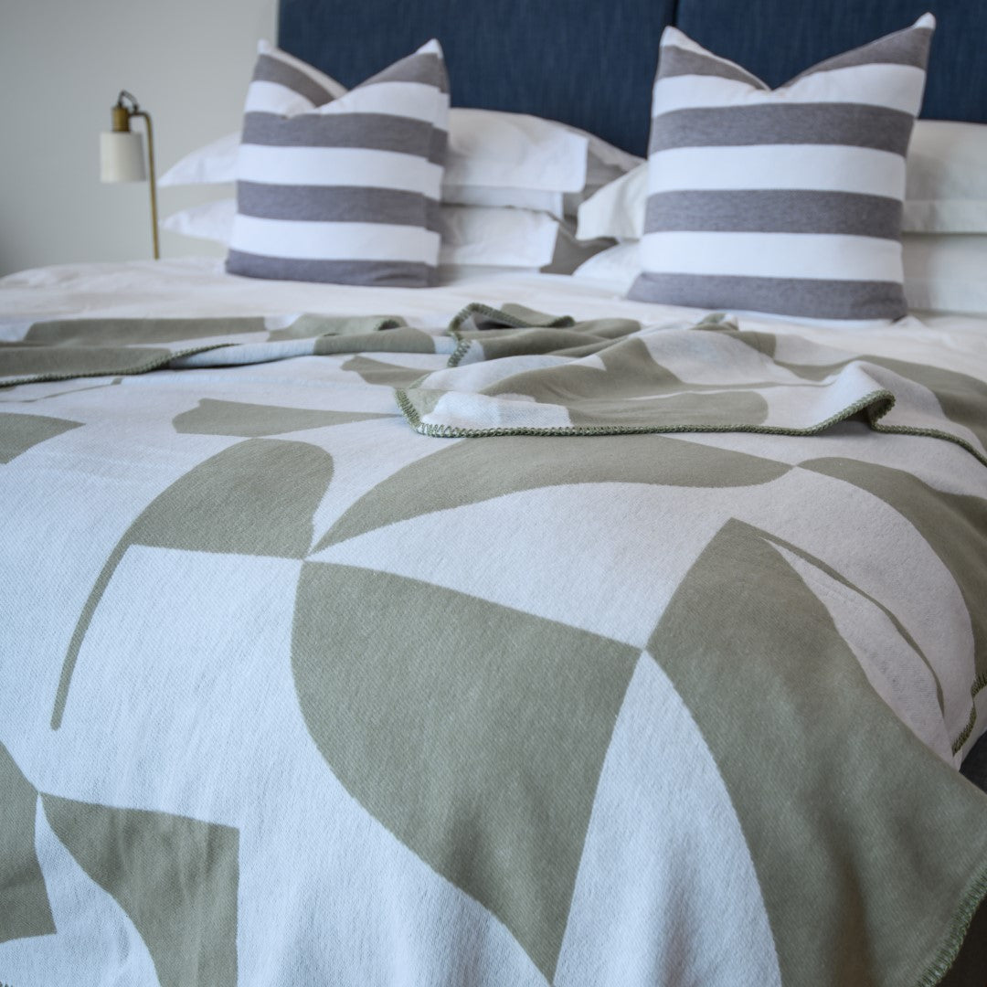 Amanda Cotton Shapes Throw Olive (200x230cm Double)