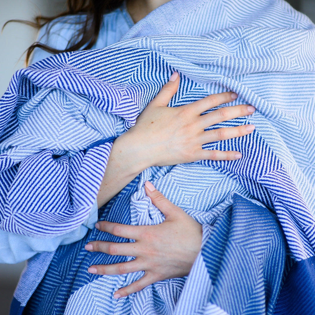 Protea Throw Geometry (Midnight Blue/ Overcast Sky)