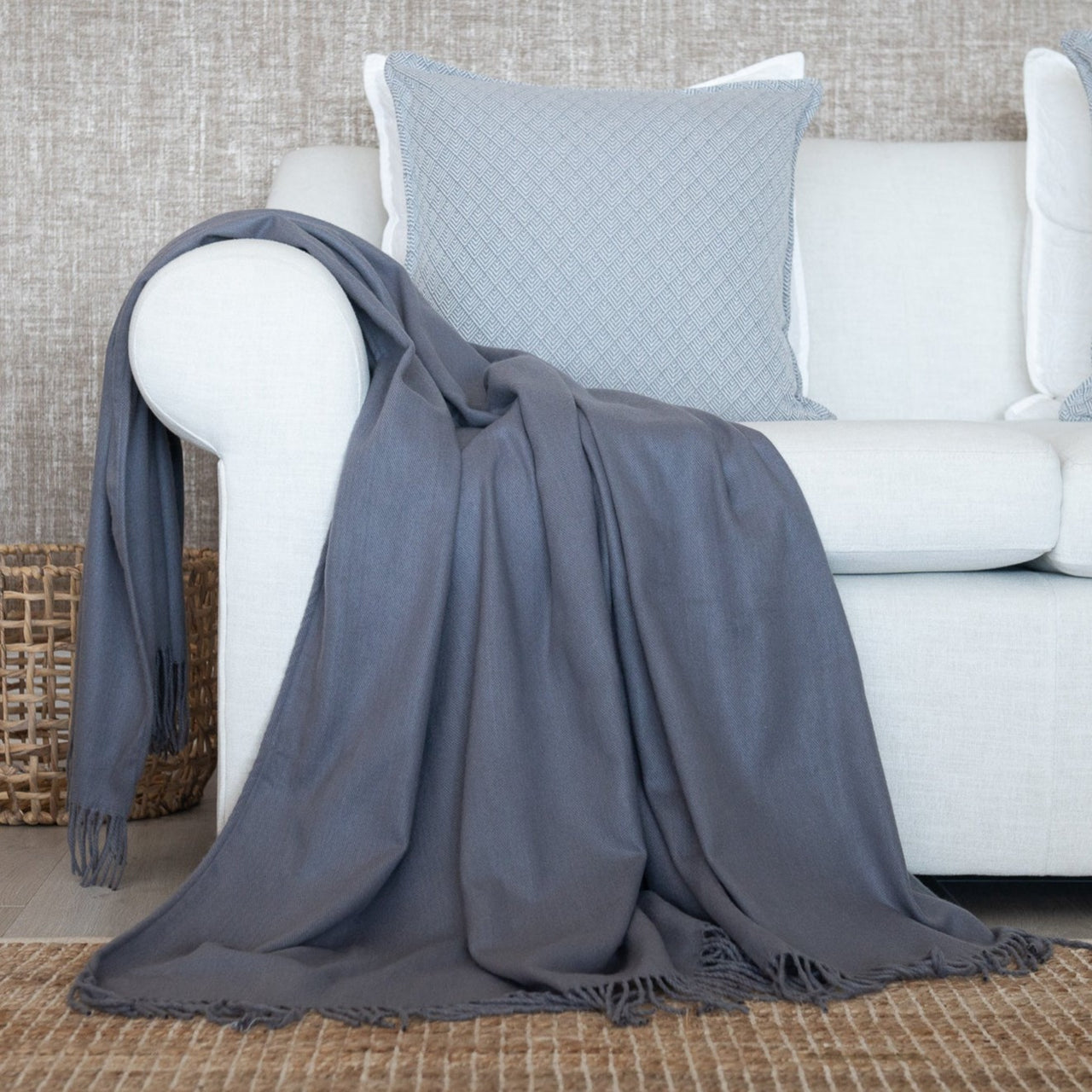 Melody Plain Throw (Iron Grey)